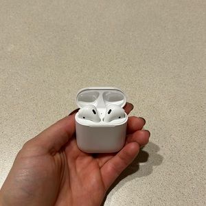 Apple AirPods